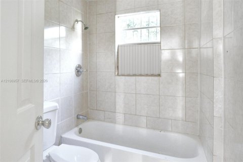 Appartement à louer à Miami, Floride: 1 chambre, 55.74 m2 № 2418039 - photo 5