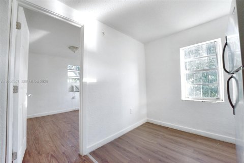 Appartement à louer à Miami, Floride: 1 chambre, 55.74 m2 № 2418039 - photo 4