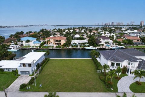 Villa ou maison à vendre à Riviera Beach, Floride: 1 pièce № 2350942 - photo 2