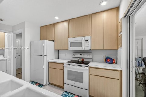 Adosado en alquiler en Palm Beach Gardens, Florida, 2 dormitorios, 107.02 m2 № 2088490 - foto 19