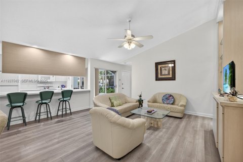 Adosado en alquiler en Palm Beach Gardens, Florida, 2 dormitorios, 107.02 m2 № 2088490 - foto 10