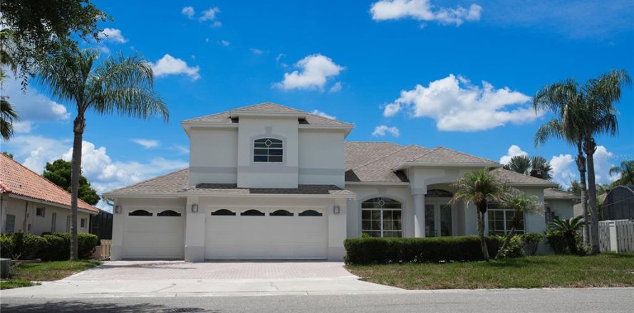 Villa ou maison à Orlando, Floride 4 chambres, 301.47 m2 № 2147842