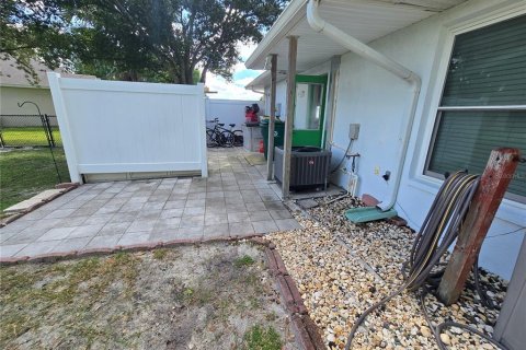 Villa ou maison à vendre à Punta Gorda, Floride: 3 chambres, 195.56 m2 № 2418951 - photo 26