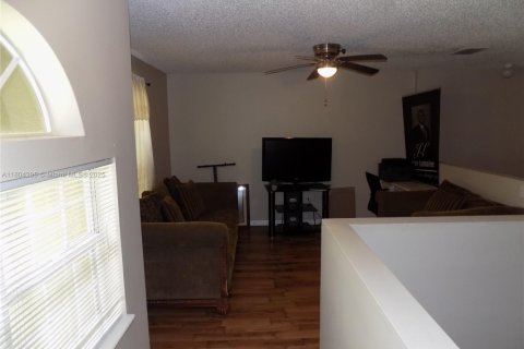House in Orlando, Florida 5 bedrooms № 1864177 - photo 8