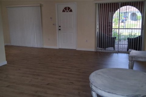 House in Nokomis, Florida 3 bedrooms, 155.43 sq.m. № 2275739 - photo 14