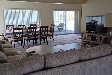 House in Nokomis, Florida 3 bedrooms, 155.43 sq.m. № 2275739 - photo 10