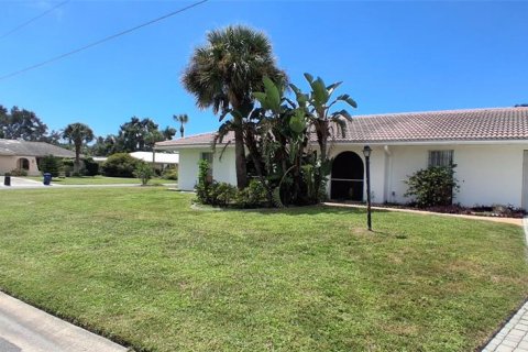 House in Nokomis, Florida 3 bedrooms, 155.43 sq.m. № 2275739 - photo 2