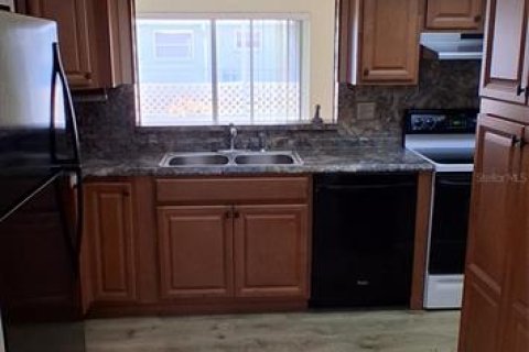 House in Nokomis, Florida 3 bedrooms, 155.43 sq.m. № 2275739 - photo 6