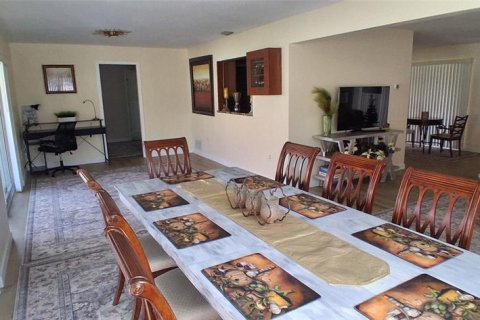 House in Nokomis, Florida 3 bedrooms, 155.43 sq.m. № 2275739 - photo 9