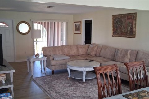 House in Nokomis, Florida 3 bedrooms, 155.43 sq.m. № 2275739 - photo 11