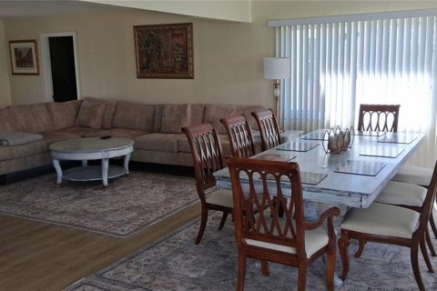 House in Nokomis, Florida 3 bedrooms, 155.43 sq.m. № 2275739 - photo 12