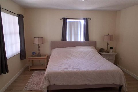 House in Nokomis, Florida 3 bedrooms, 155.43 sq.m. № 2275739 - photo 25