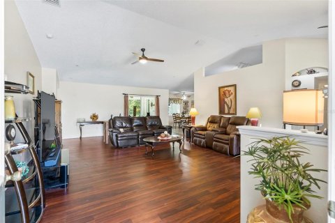 House in Palm Coast, Florida 4 bedrooms, 193.89 sq.m. № 1687232 - photo 5