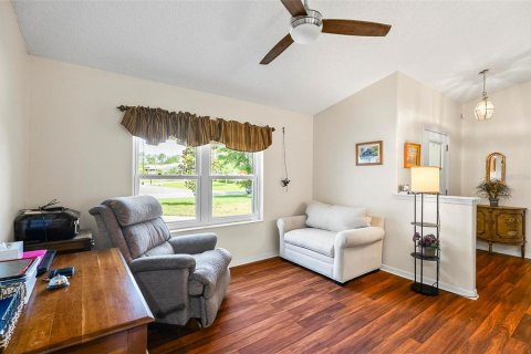House in Palm Coast, Florida 4 bedrooms, 193.89 sq.m. № 1687232 - photo 10