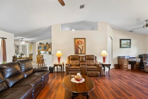 House in Palm Coast, Florida 4 bedrooms, 193.89 sq.m. № 1687232 - photo 8