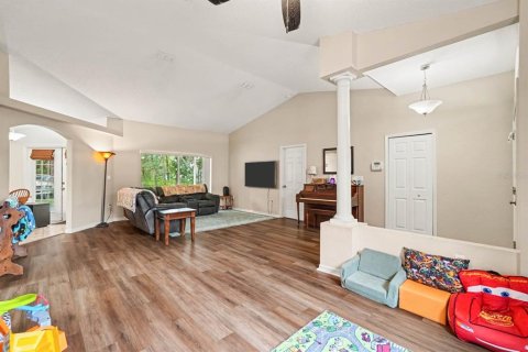 House in Brooksville, Florida 3 bedrooms, 187.85 sq.m. № 2403710 - photo 3