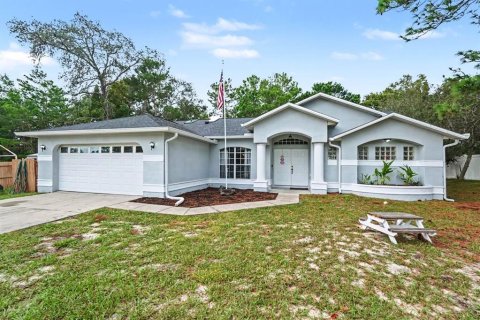 House in Brooksville, Florida 3 bedrooms, 187.85 sq.m. № 2403710