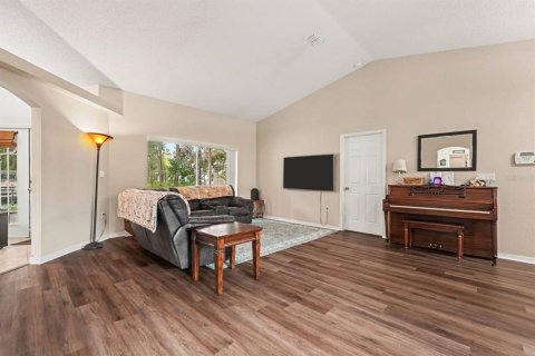 House in Brooksville, Florida 3 bedrooms, 187.85 sq.m. № 2403710 - photo 4