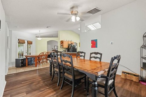 House in Brooksville, Florida 3 bedrooms, 187.85 sq.m. № 2403710 - photo 7