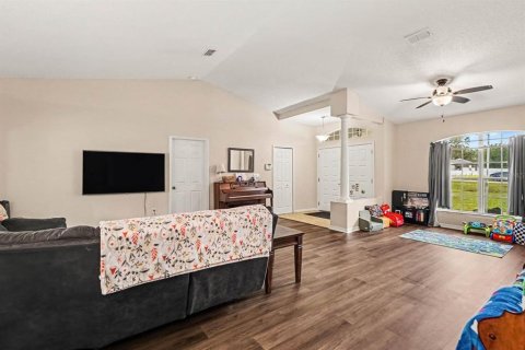 House in Brooksville, Florida 3 bedrooms, 187.85 sq.m. № 2403710 - photo 6