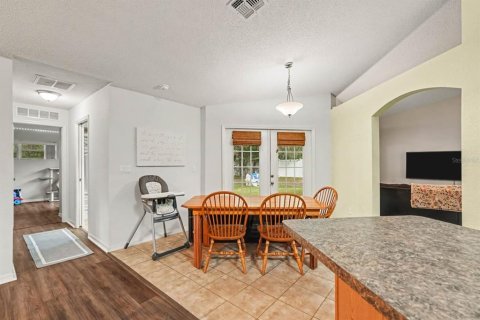 House in Brooksville, Florida 3 bedrooms, 187.85 sq.m. № 2403710 - photo 8