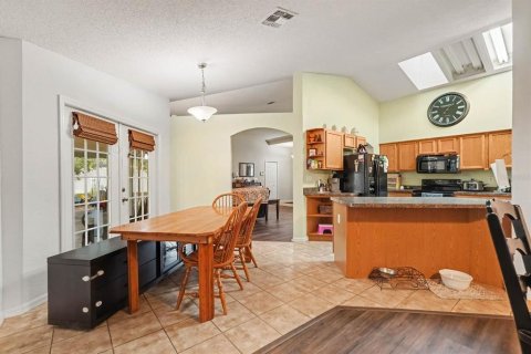 House in Brooksville, Florida 3 bedrooms, 187.85 sq.m. № 2403710 - photo 11