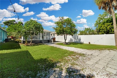 House in Madeira Beach, Florida 1 bedroom, 55.74 sq.m. № 1766245 - photo 17