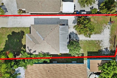 House in Madeira Beach, Florida 1 bedroom, 55.74 sq.m. № 1766245 - photo 19