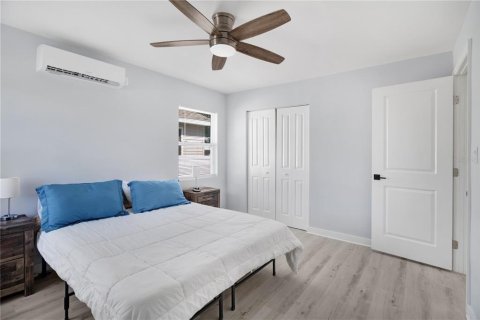 House in Madeira Beach, Florida 1 bedroom, 55.74 sq.m. № 1766245 - photo 13