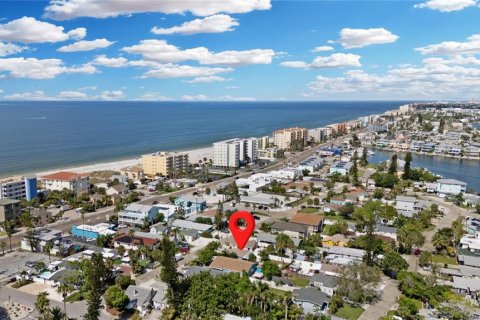 House in Madeira Beach, Florida 1 bedroom, 55.74 sq.m. № 1766245 - photo 23