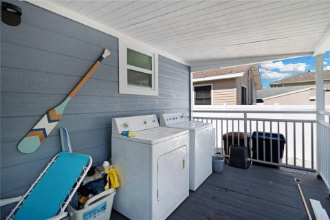 House in Madeira Beach, Florida 1 bedroom, 55.74 sq.m. № 1766245 - photo 15