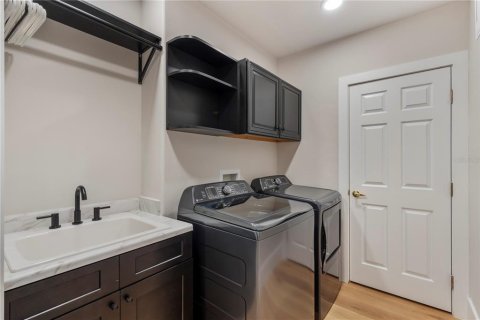 Condo in Orlando, Florida, 2 bedrooms  № 1846345 - photo 23