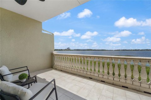 Condo in Orlando, Florida, 2 bedrooms  № 1846345 - photo 24