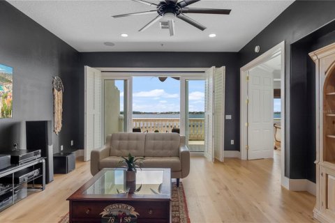 Condo in Orlando, Florida, 2 bedrooms  № 1846345 - photo 16