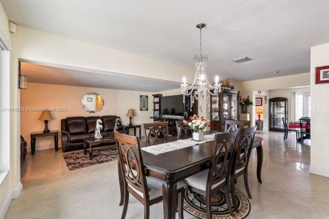 Casa en venta en Pompano Beach, Florida, 3 dormitorios, 129.13 m2 № 1985400 - foto 19