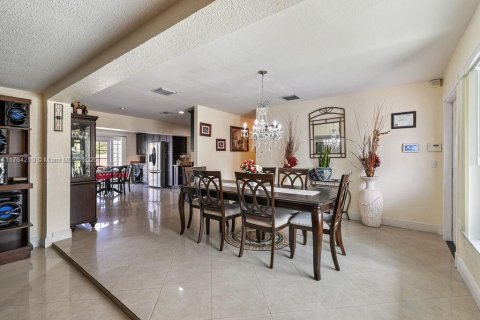 Casa en venta en Pompano Beach, Florida, 3 dormitorios, 129.13 m2 № 1985400 - foto 18