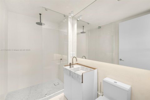Condominio en venta en Miami, Florida, 2 dormitorios, 104.33 m2 № 1715199 - foto 21