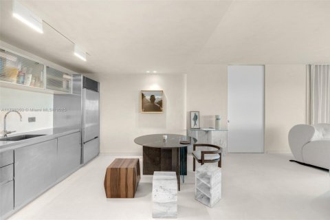 Condominio en venta en Miami, Florida, 2 dormitorios, 104.33 m2 № 1715199 - foto 2