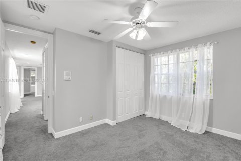 Casa en alquiler en Coral Springs, Florida, 5 dormitorios, 305.37 m2 № 2026218 - foto 29