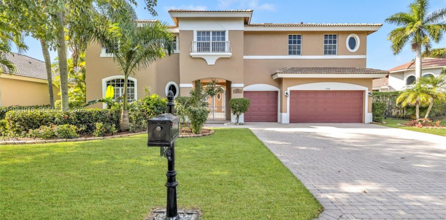 Casa en Coral Springs, Florida 5 dormitorios, 305.37 m2 № 2026218