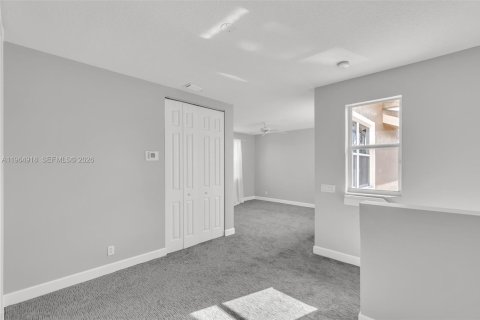 Casa en alquiler en Coral Springs, Florida, 5 dormitorios, 305.37 m2 № 2026218 - foto 26