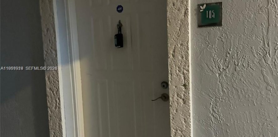 Condominio en Cutler Bay, Florida, 1 dormitorio  № 2008684