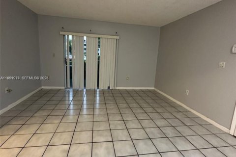 Condominio en venta en Cutler Bay, Florida, 1 dormitorio, 75.53 m2 № 2008684 - foto 7