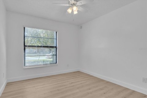 Villa ou maison à louer à Sanford, Floride: 2 chambres, 97.83 m2 № 2383987 - photo 21