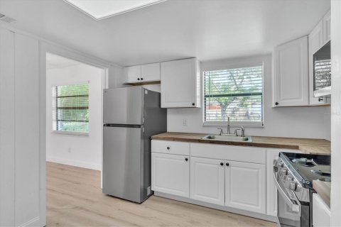 Villa ou maison à louer à Sanford, Floride: 2 chambres, 97.83 m2 № 2383987 - photo 10