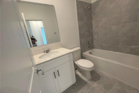 Adosado en alquiler en Kissimmee, Florida, 3 dormitorios, 166.95 m2 № 1523470 - foto 21