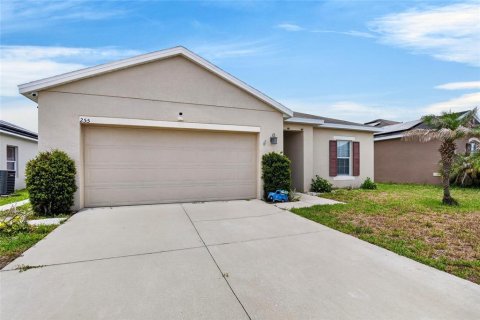 Casa en Winter Haven, Florida 4 dormitorios, 166.57 m2 № 2217669