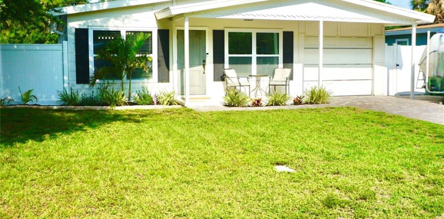 House in Largo, Florida 2 bedrooms, 80.27 sq.m. № 1771551