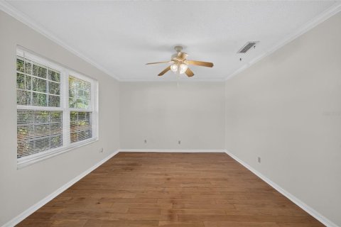 House in Maitland, Florida 5 bedrooms, 291.34 sq.m. № 2208658 - photo 5