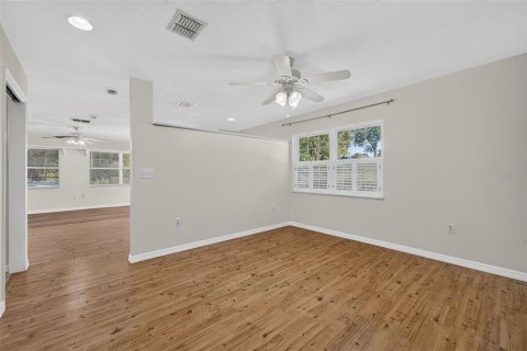 House in Maitland, Florida 5 bedrooms, 291.34 sq.m. № 2208658 - photo 28